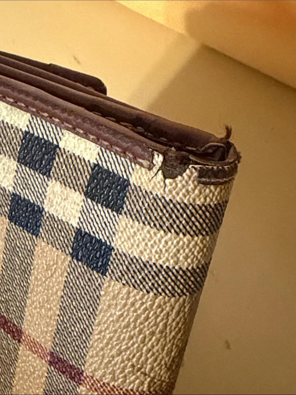 Burberry novacheck & leather wallet
